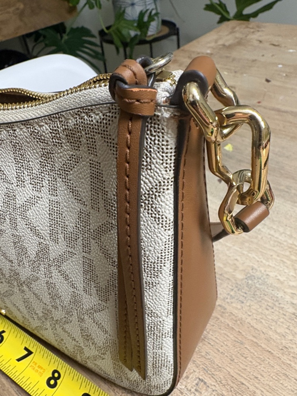 Michael Kors Cream and Brown Signature Shoulder Bag - Picture 9 of 13
